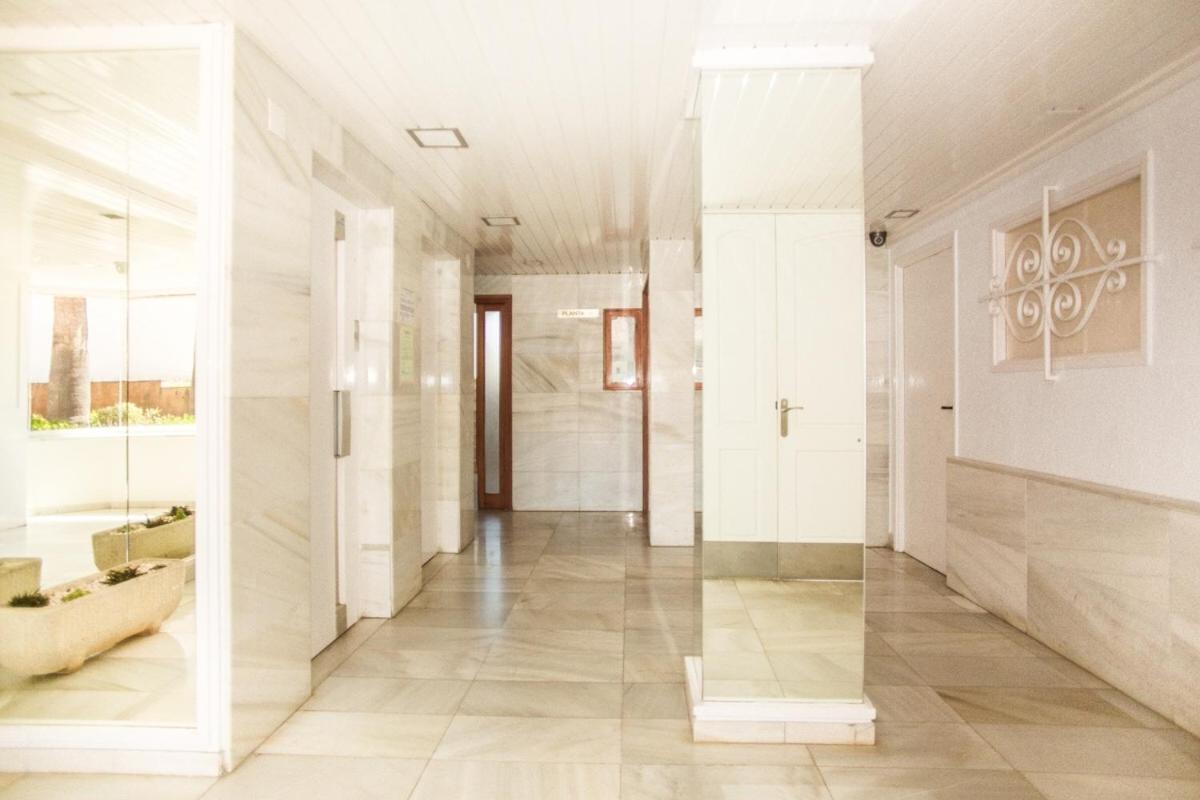 Apartament With Sea View 료렛 드 마르 외부 사진